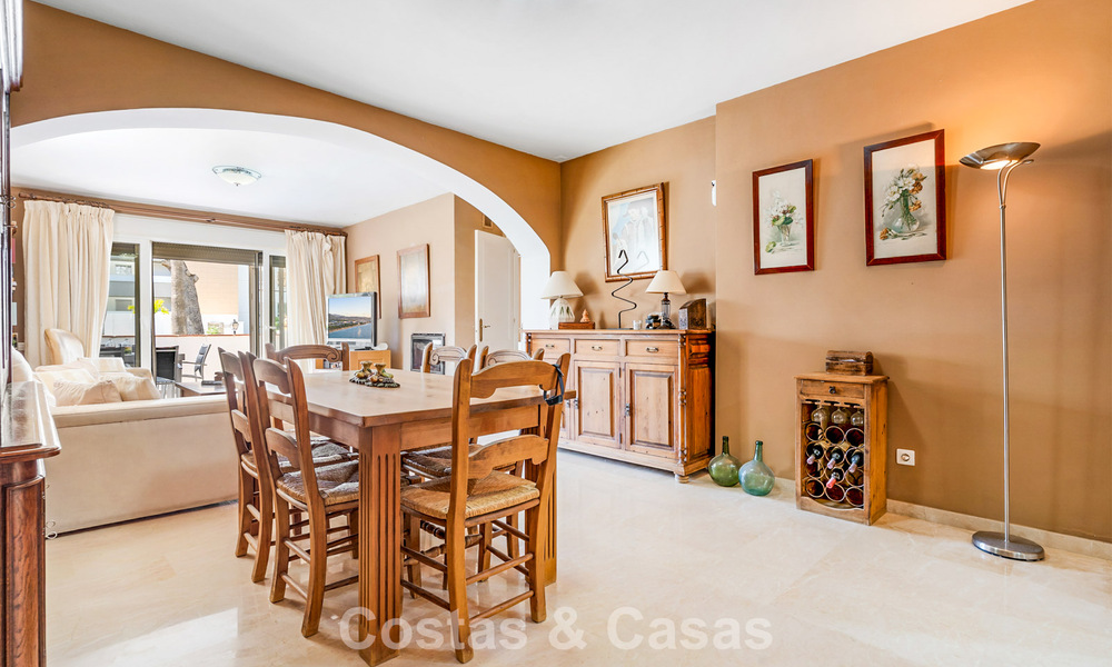 Spacious ground floor apartment in a gated complex within walking distance of the beach and Puerto Banus, Marbella 783903