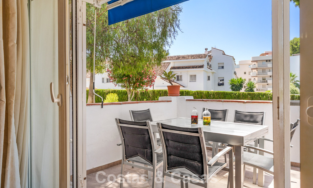 Spacious ground floor apartment in a gated complex within walking distance of the beach and Puerto Banus, Marbella 783908