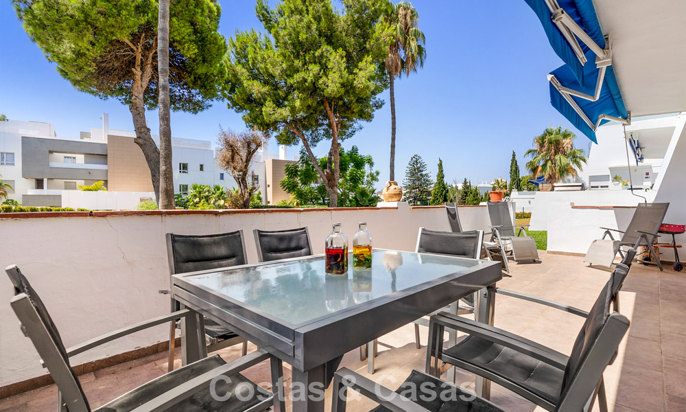 Spacious ground floor apartment in a gated complex within walking distance of the beach and Puerto Banus, Marbella 783910