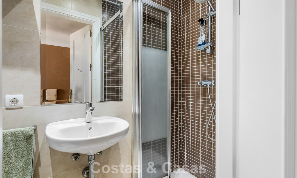 Spacious ground floor apartment in a gated complex within walking distance of the beach and Puerto Banus, Marbella 783915