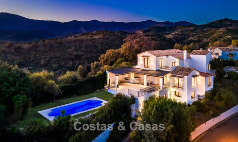 Luxury Spanish-style villa with mountain and sea views for sale on the New Golden Mile between Marbella and Estepona 784052