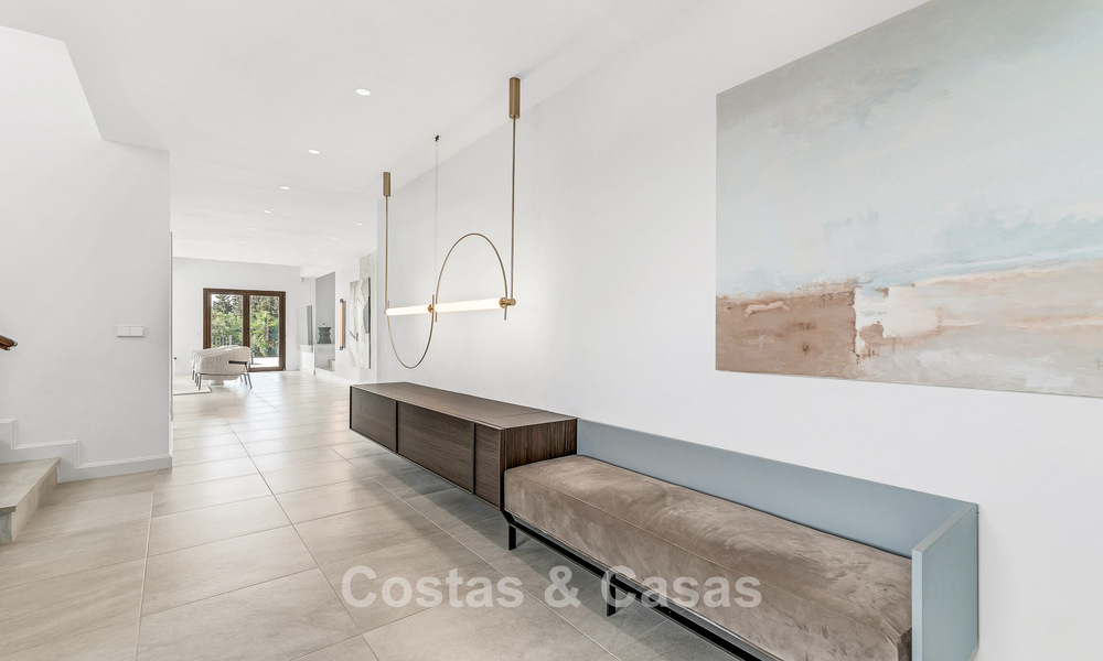 Luxury Spanish-style villa with mountain and sea views for sale on the New Golden Mile between Marbella and Estepona 784074
