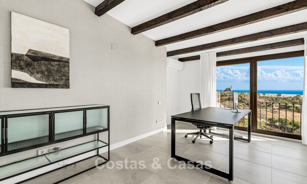 Luxury Spanish-style villa with mountain and sea views for sale on the New Golden Mile between Marbella and Estepona 784076