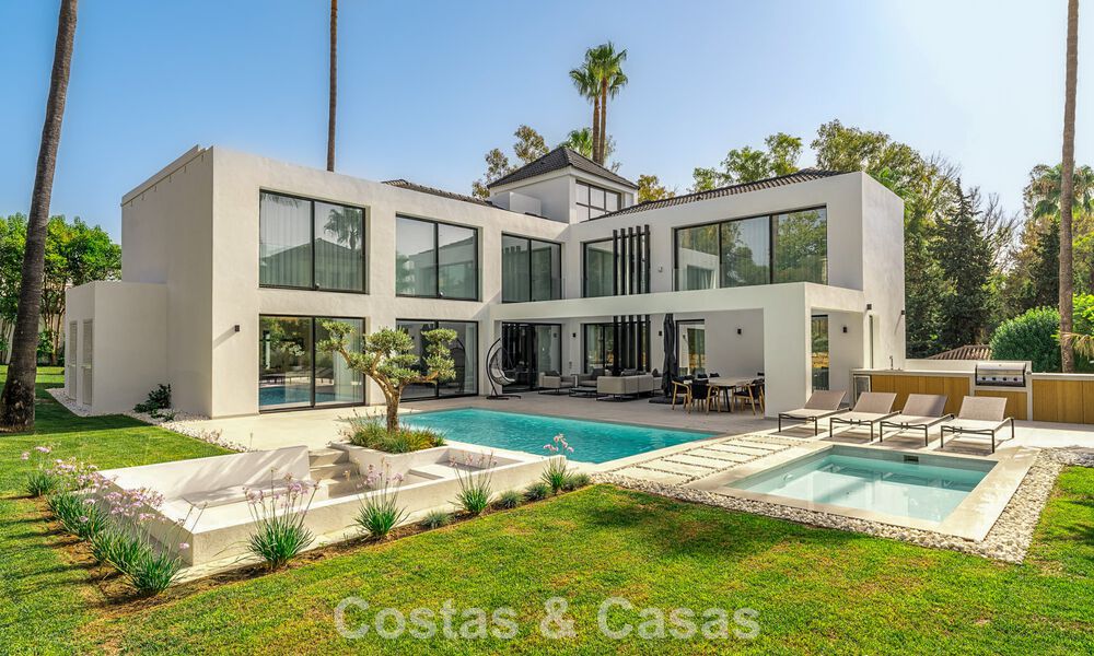 Move-in ready, modernized luxury villa for sale in the heart of Nueva Andalucia, Marbella 784111