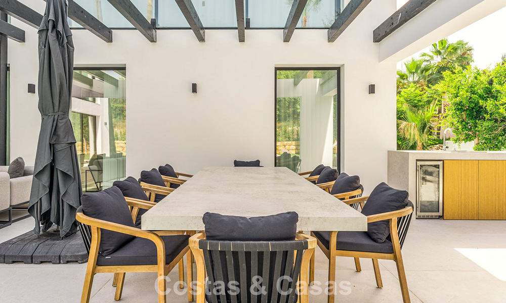 Move-in ready, modernized luxury villa for sale in the heart of Nueva Andalucia, Marbella 784115