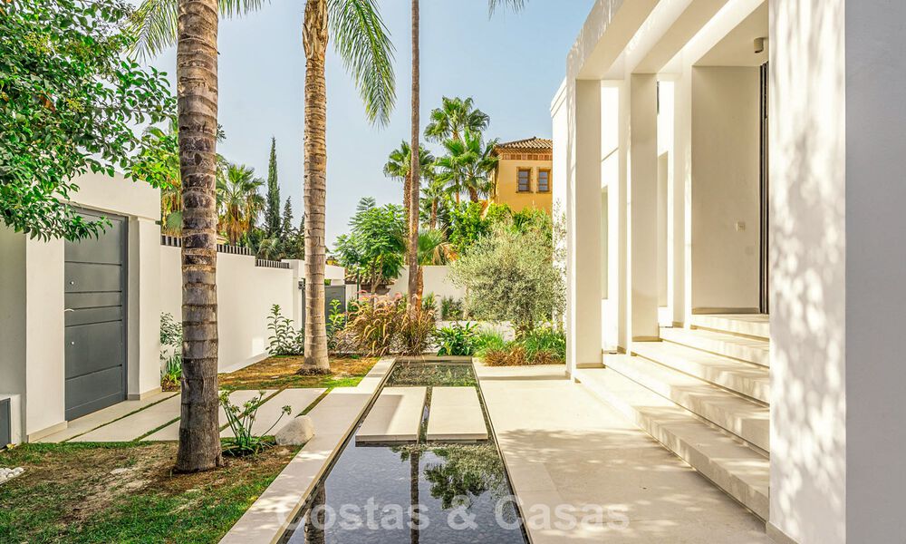Move-in ready, modernized luxury villa for sale in the heart of Nueva Andalucia, Marbella 784118