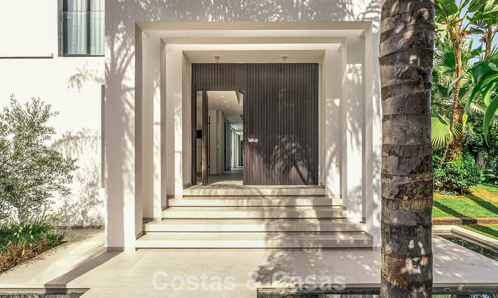 Move-in ready, modernized luxury villa for sale in the heart of Nueva Andalucia, Marbella 784119