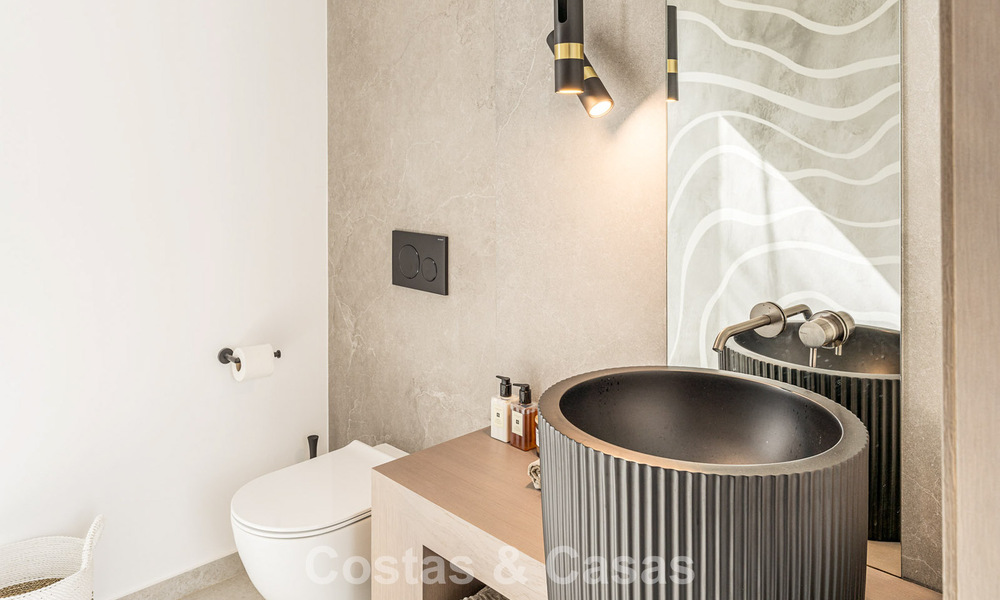 Move-in ready, modernized luxury villa for sale in the heart of Nueva Andalucia, Marbella 784129