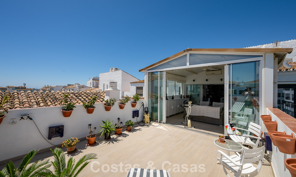 Exclusive penthouse with panoramic views for sale in the heart of Puerto Banús, Marbella 784188