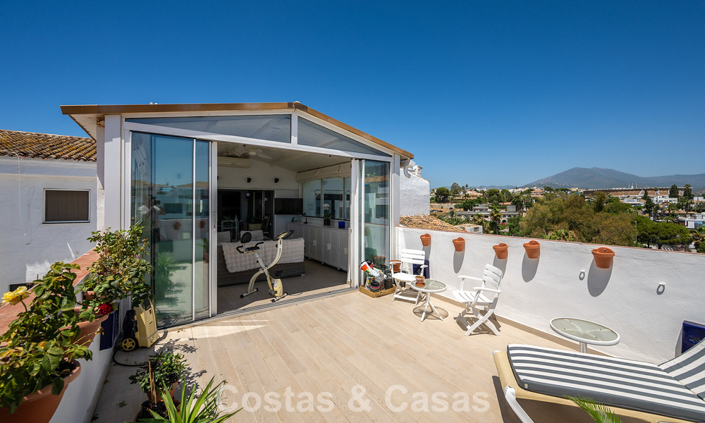 Exclusive penthouse with panoramic views for sale in the heart of Puerto Banús, Marbella 784189