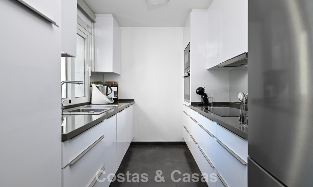 Exclusive penthouse with panoramic views for sale in the heart of Puerto Banús, Marbella 784193