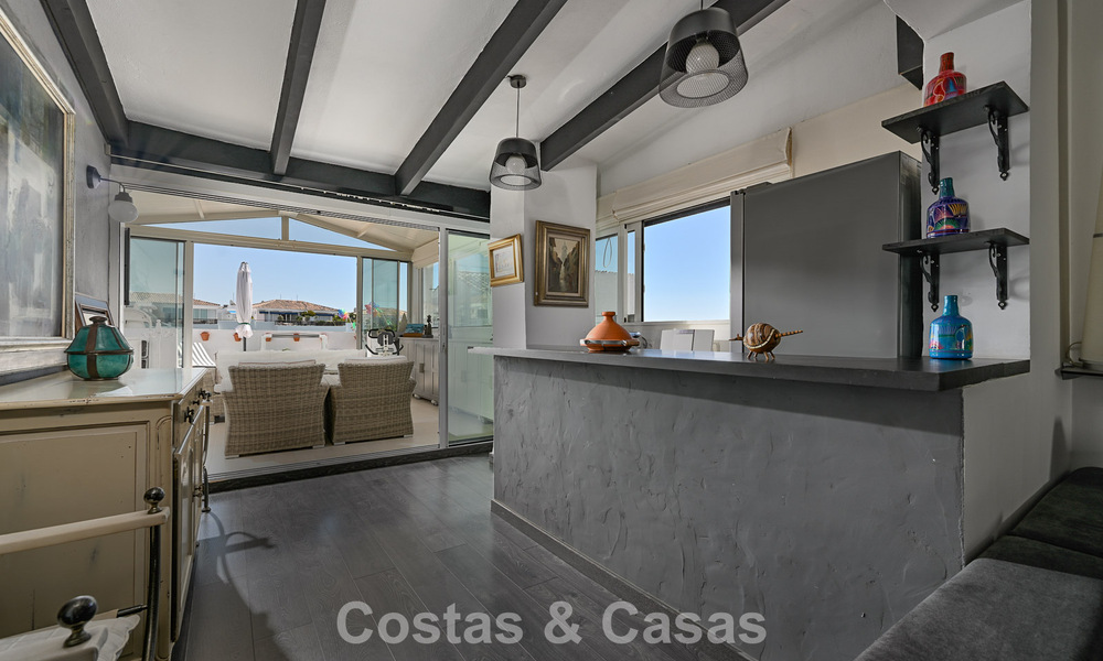 Exclusive penthouse with panoramic views for sale in the heart of Puerto Banús, Marbella 784204