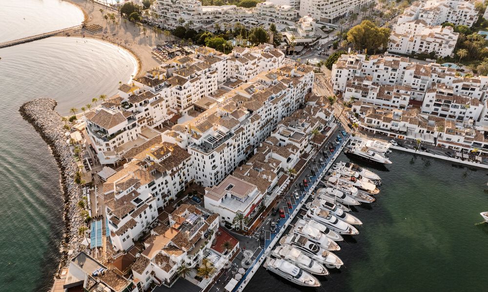 Spacious duplex apartment for sale with stunning views, frontline marina in Puerto Banus, Marbella 784169
