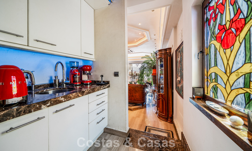 Spacious duplex apartment for sale with stunning views, frontline marina in Puerto Banus, Marbella 784172
