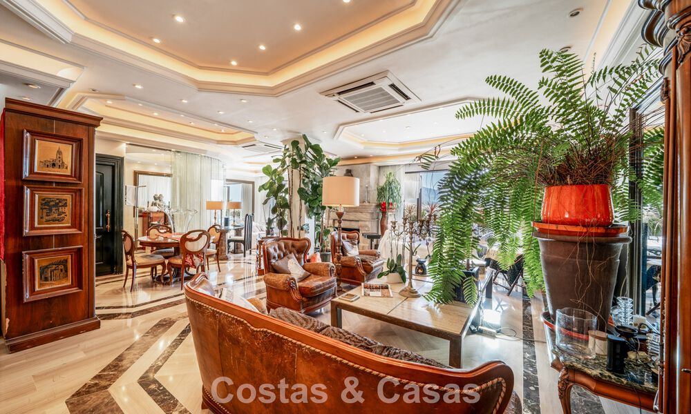Spacious duplex apartment for sale with stunning views, frontline marina in Puerto Banus, Marbella 784176