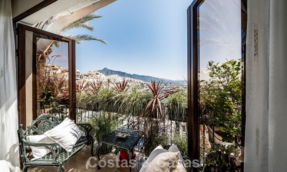 Spacious duplex apartment for sale with stunning views, frontline marina in Puerto Banus, Marbella 784183