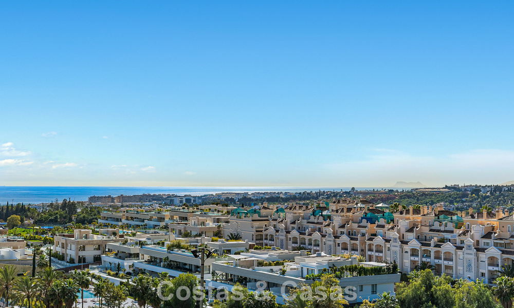 Luxurious renovated 3-bedroom apartment for sale with panoramic views on Marbella’s Golden Mile 784231