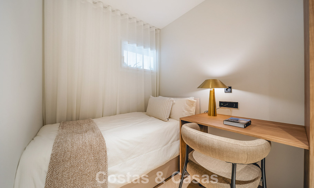 Luxurious renovated 3-bedroom apartment for sale with panoramic views on Marbella’s Golden Mile 784240