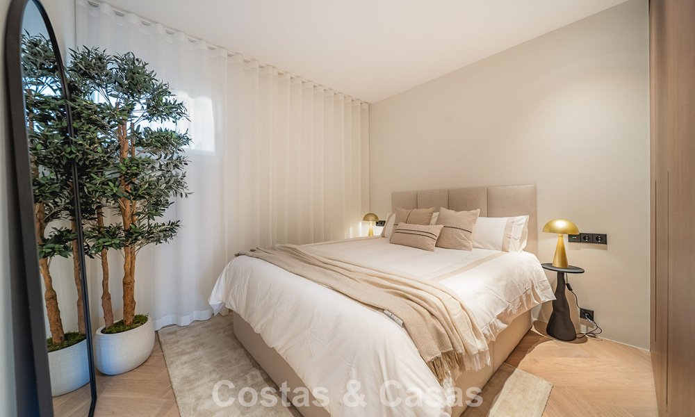 Luxurious renovated 3-bedroom apartment for sale with panoramic views on Marbella’s Golden Mile 784242