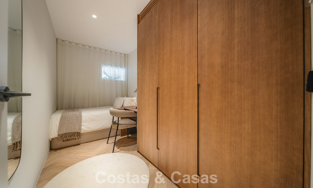 Luxurious renovated 3-bedroom apartment for sale with panoramic views on Marbella’s Golden Mile 784262