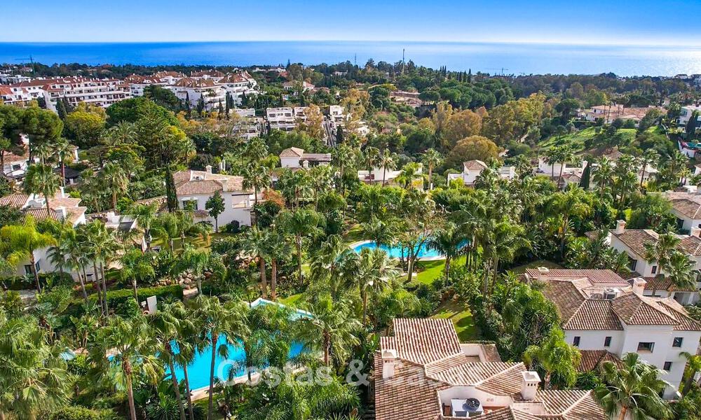 Stunning, modern, Mediterranean villa for sale in a secure, exclusive complex on Marbella's Golden Mile. 784279