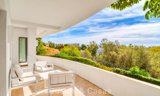 Stunning, modern, Mediterranean villa for sale in a secure, exclusive complex on Marbella's Golden Mile. 784303 