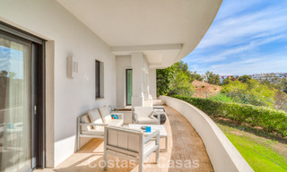 Stunning, modern, Mediterranean villa for sale in a secure, exclusive complex on Marbella's Golden Mile. 784304 