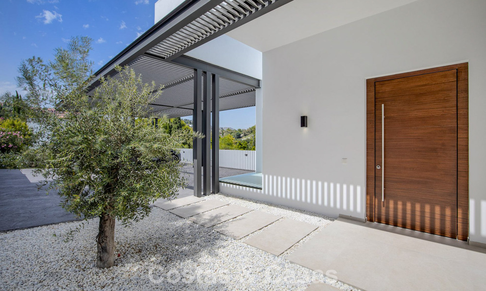 Contemporary luxury villa for sale in the green hills near San Pedro in Marbella - Benahavis 784316