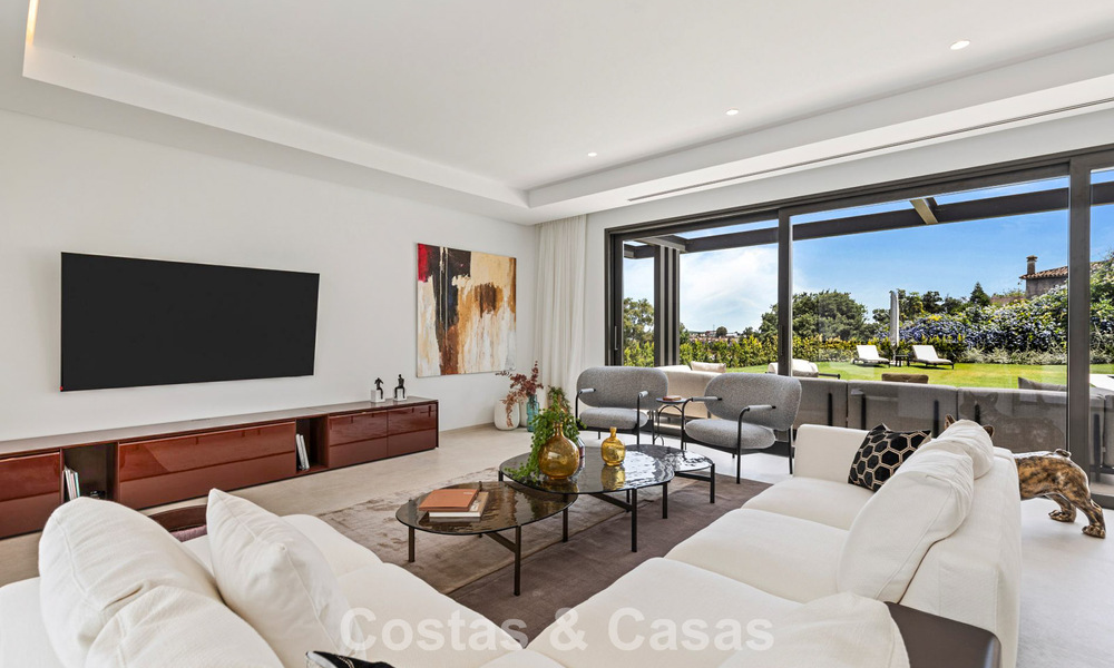 Contemporary luxury villa for sale in the green hills near San Pedro in Marbella - Benahavis 784320