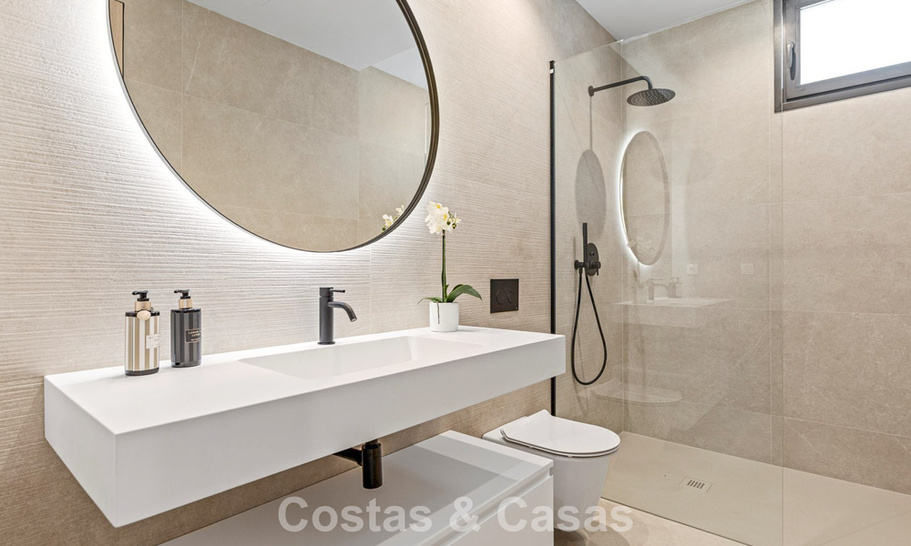 Contemporary luxury villa for sale in the green hills near San Pedro in Marbella - Benahavis 784340