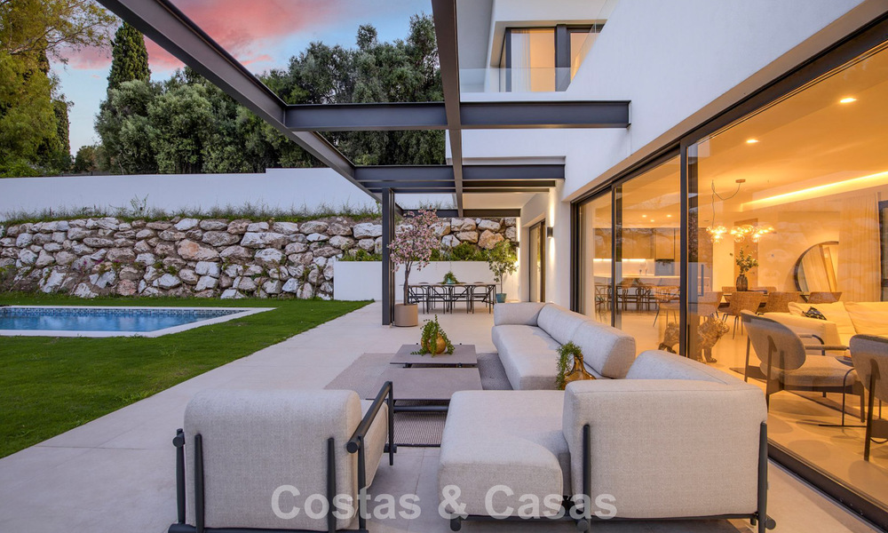 Contemporary luxury villa for sale in the green hills near San Pedro in Marbella - Benahavis 784347