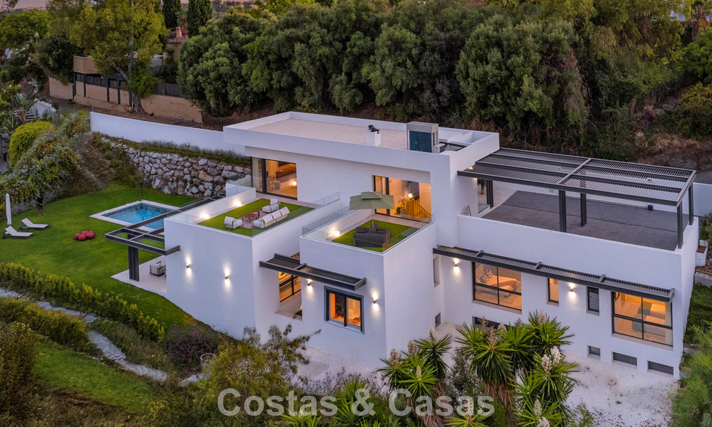 Contemporary luxury villa for sale in the green hills near San Pedro in Marbella - Benahavis 784348