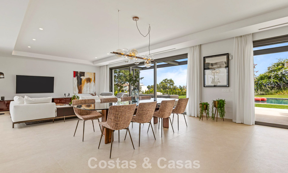 Contemporary luxury villa for sale in the green hills near San Pedro in Marbella - Benahavis 784350