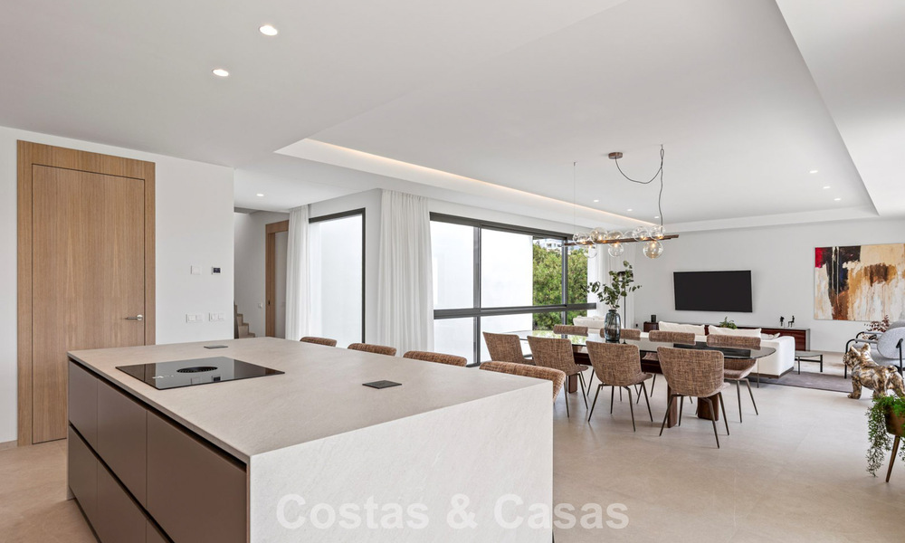 Contemporary luxury villa for sale in the green hills near San Pedro in Marbella - Benahavis 784356