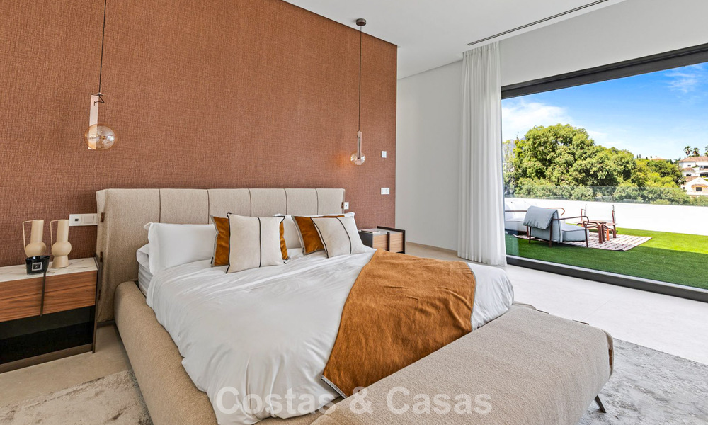 Contemporary luxury villa for sale in the green hills near San Pedro in Marbella - Benahavis 784358