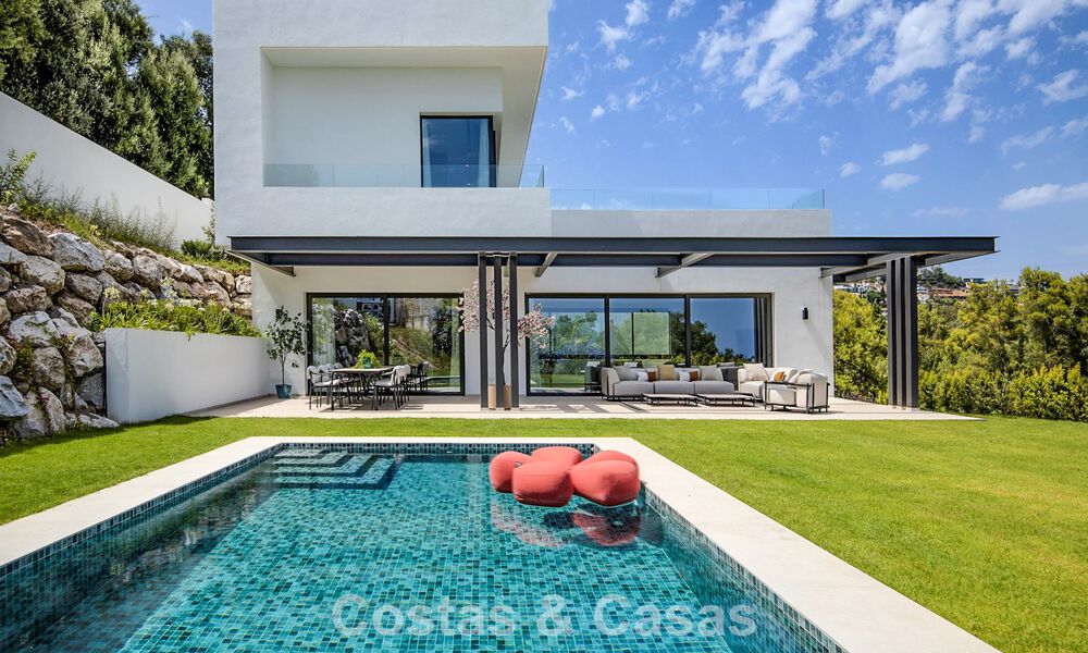 Contemporary luxury villa for sale in the green hills near San Pedro in Marbella - Benahavis 784359