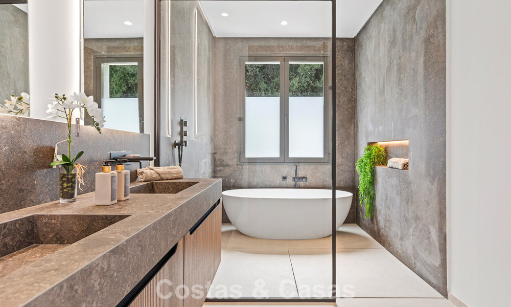 Contemporary luxury villa for sale in the green hills near San Pedro in Marbella - Benahavis 784365