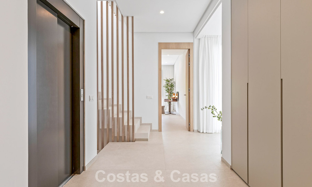 Contemporary luxury villa for sale in the green hills near San Pedro in Marbella - Benahavis 784366
