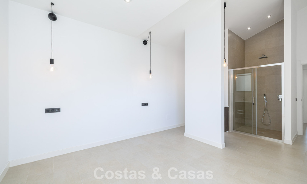 Villa with Mediterranean charm and a modern touch for sale near the center of San Pedro, Marbella 784374