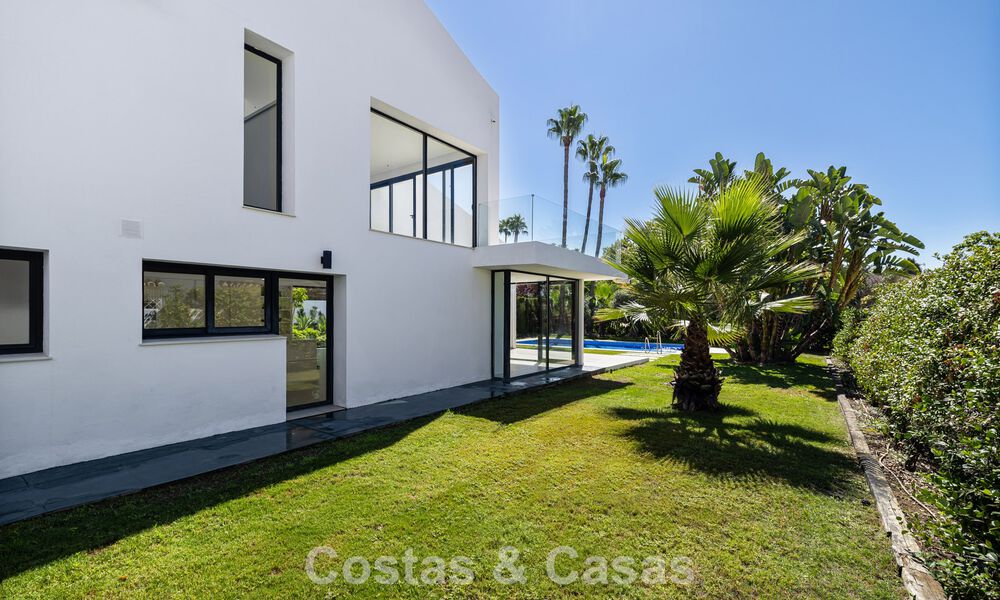 Villa with Mediterranean charm and a modern touch for sale near the center of San Pedro, Marbella 784391
