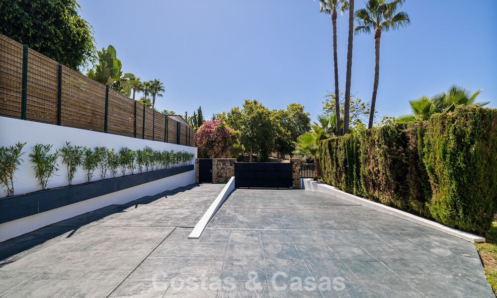 Villa with Mediterranean charm and a modern touch for sale near the center of San Pedro, Marbella 784393