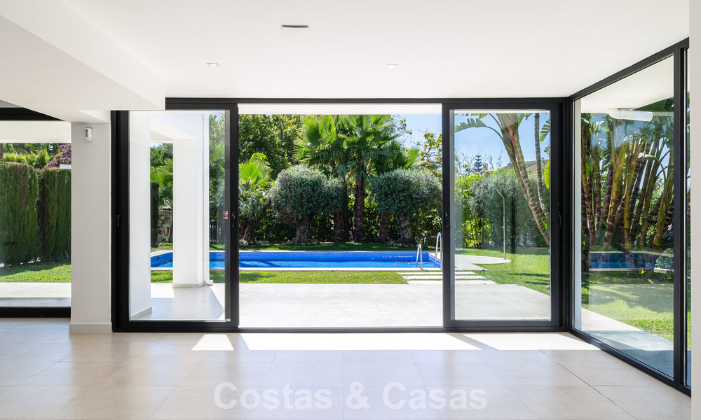 Villa with Mediterranean charm and a modern touch for sale near the center of San Pedro, Marbella 784398