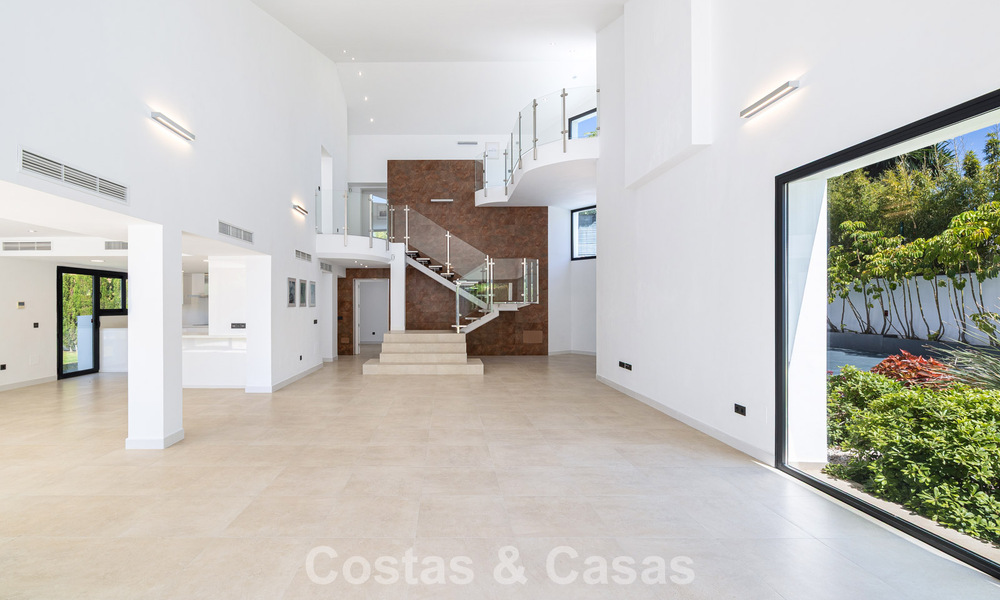 Villa with Mediterranean charm and a modern touch for sale near the center of San Pedro, Marbella 784400