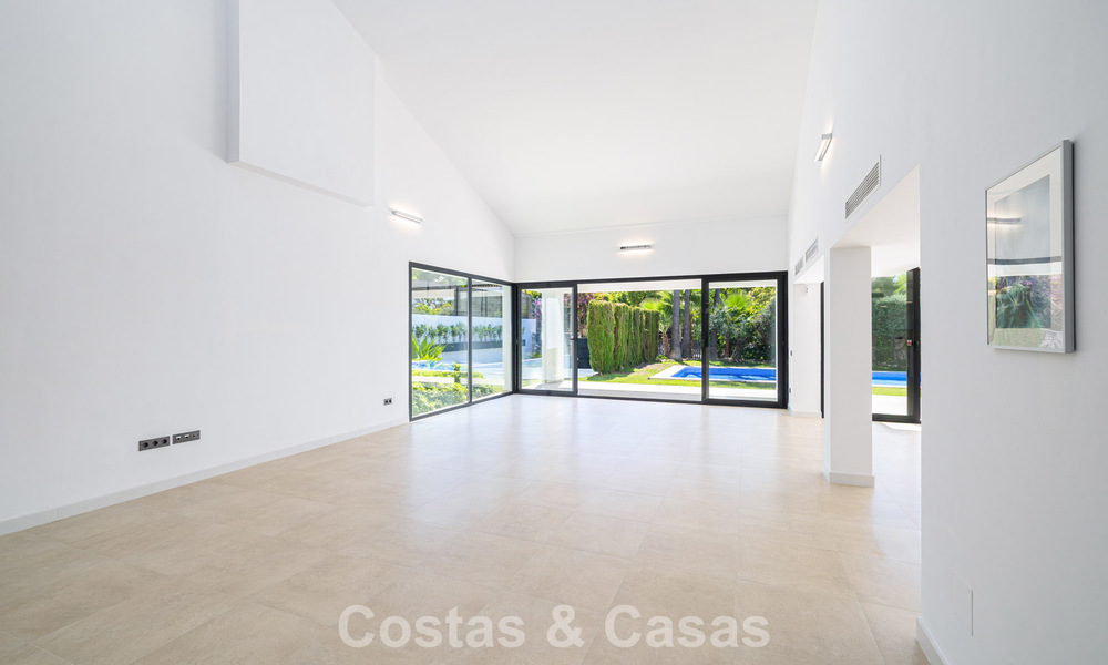 Villa with Mediterranean charm and a modern touch for sale near the center of San Pedro, Marbella 784401