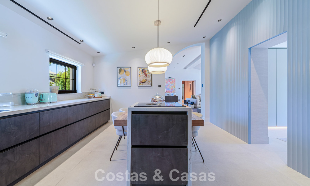 Exclusive, single-story villa for sale just steps from the beach and amenities in San Pedro and Puerto Banus, Marbella 784436