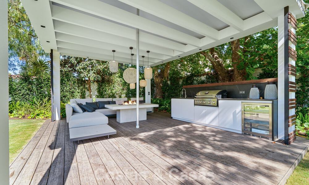 Exclusive, single-story villa for sale just steps from the beach and amenities in San Pedro and Puerto Banus, Marbella 784472