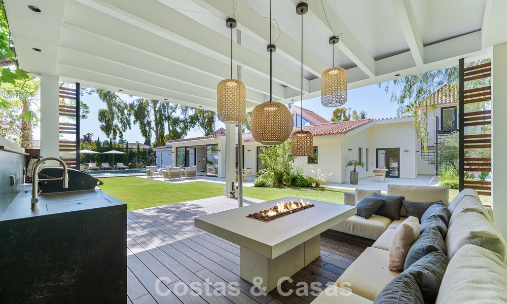 Exclusive, single-story villa for sale just steps from the beach and amenities in San Pedro and Puerto Banus, Marbella 784474