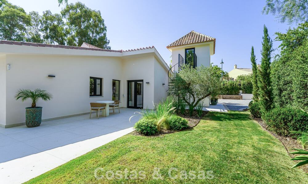 Exclusive, single-story villa for sale just steps from the beach and amenities in San Pedro and Puerto Banus, Marbella 784475