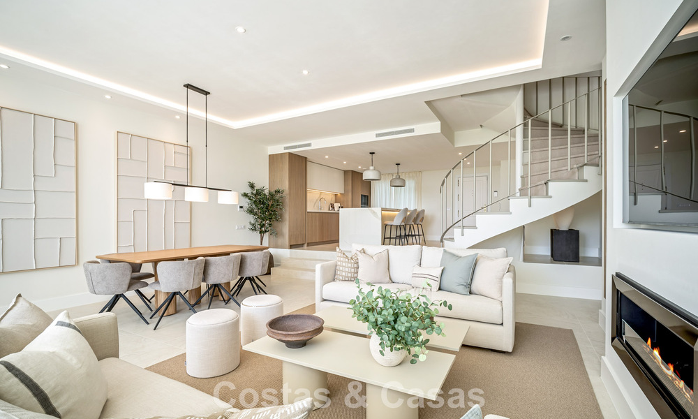 Stunningly renovated townhouse for sale on the frontline of La Quinta golf in Marbella - Benahavis 784545