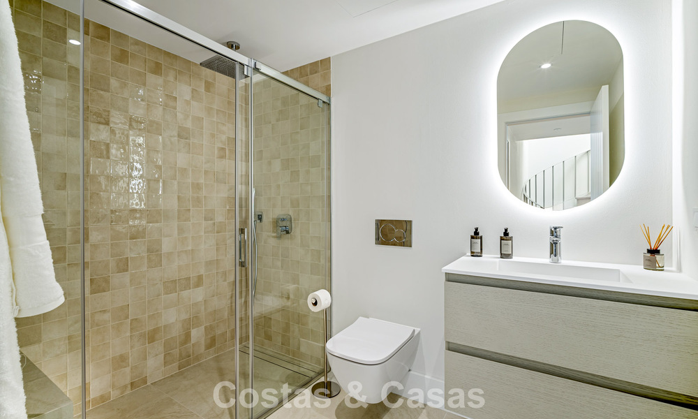 Stunningly renovated townhouse for sale on the frontline of La Quinta golf in Marbella - Benahavis 784558